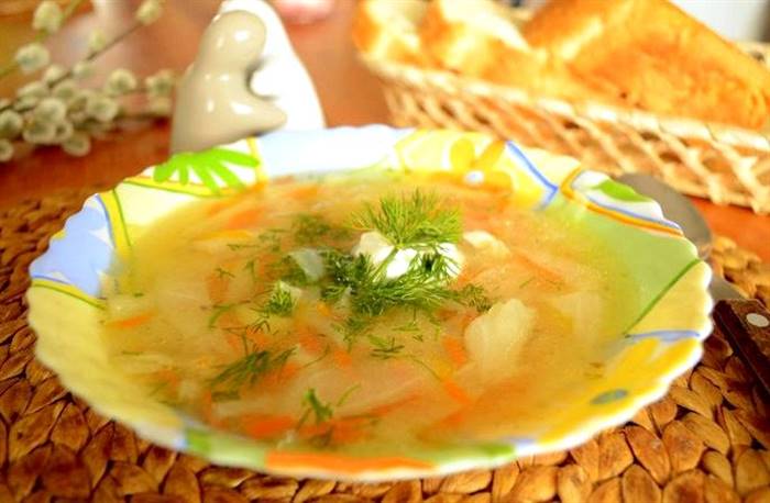 Як приготувати щі з квашеної капусти з куркою за кілька хвилин