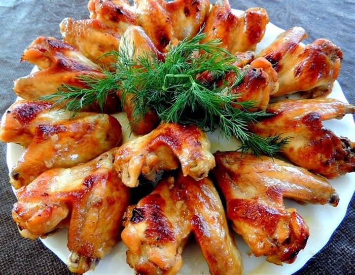 Курячі крильця в мультиварці з картоплею частина курки